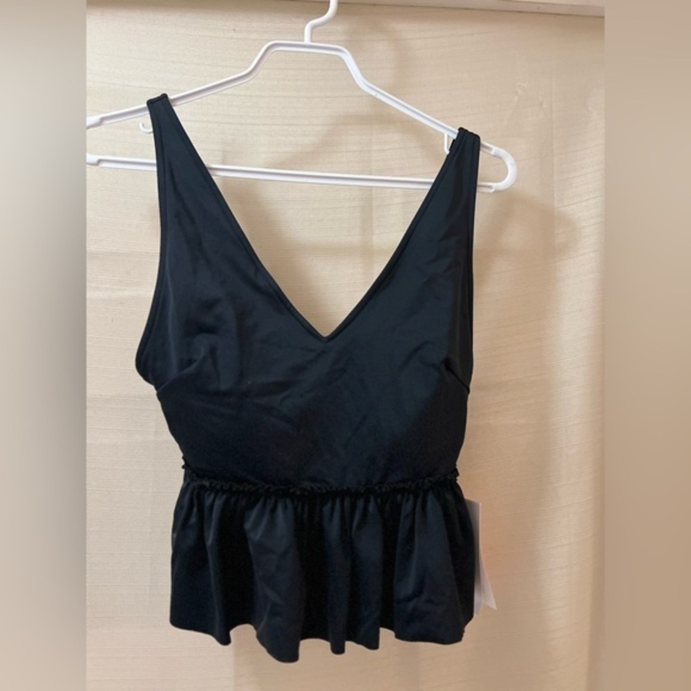 ⚫️ BOGO Black Sleeveless Peplum bathing suit Top size small